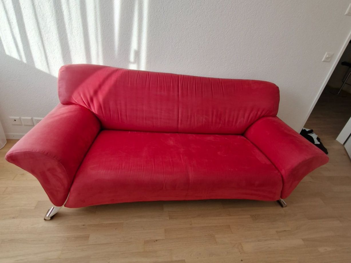 Manufactum Divani: Rotes gemütliches Sofa, gut erhalten. – Usato da Obernau venduto da flipflop09 1