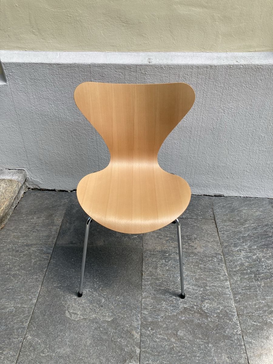 Fritz Hansen Sedie: Fritz Hansen 3 Chairs by Arne Jacobsen – Usato da Zürich venduto da Maki333 3