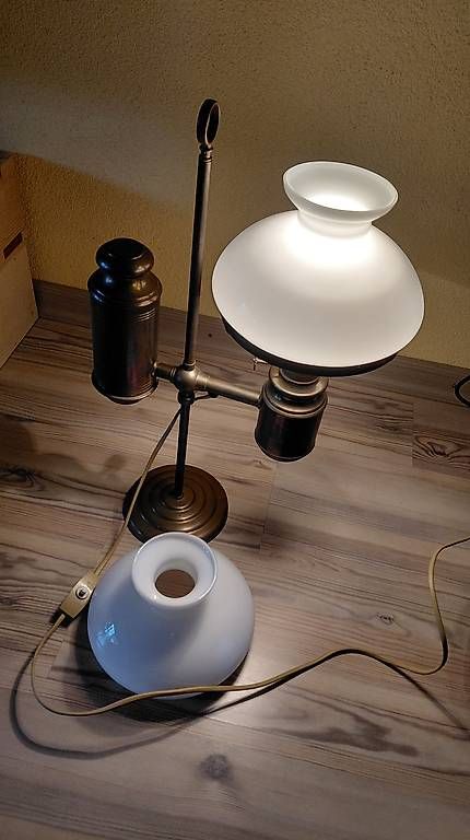 Lampade: Antike Petrol Strom Lampe  – Usato da Utzenstorf venduto da manuela.r