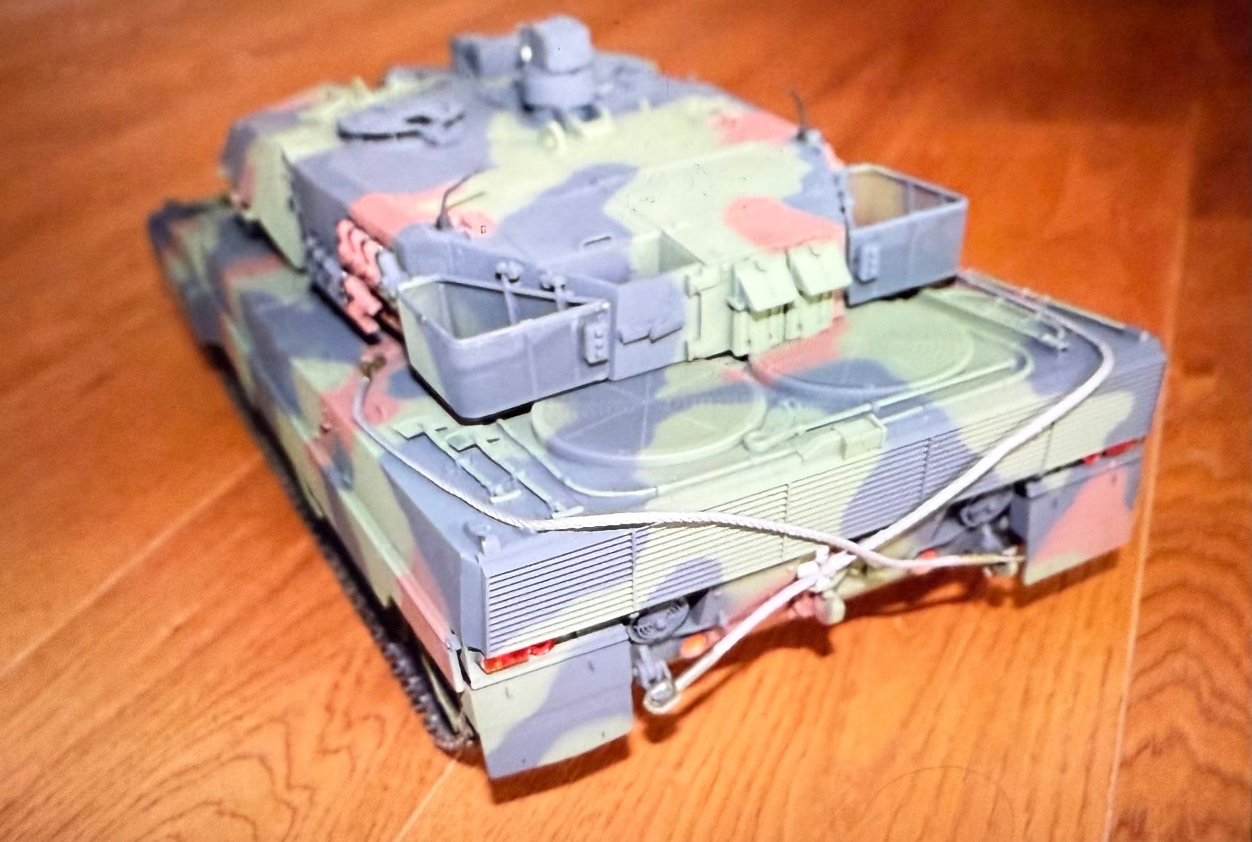 Tamiya Modellismo RC: Tamiya Leopard 2 A6 Full Option Werksgebaut – Nuovo e nell'imballaggio originale da Kloten venduto da Mak10auto 3
