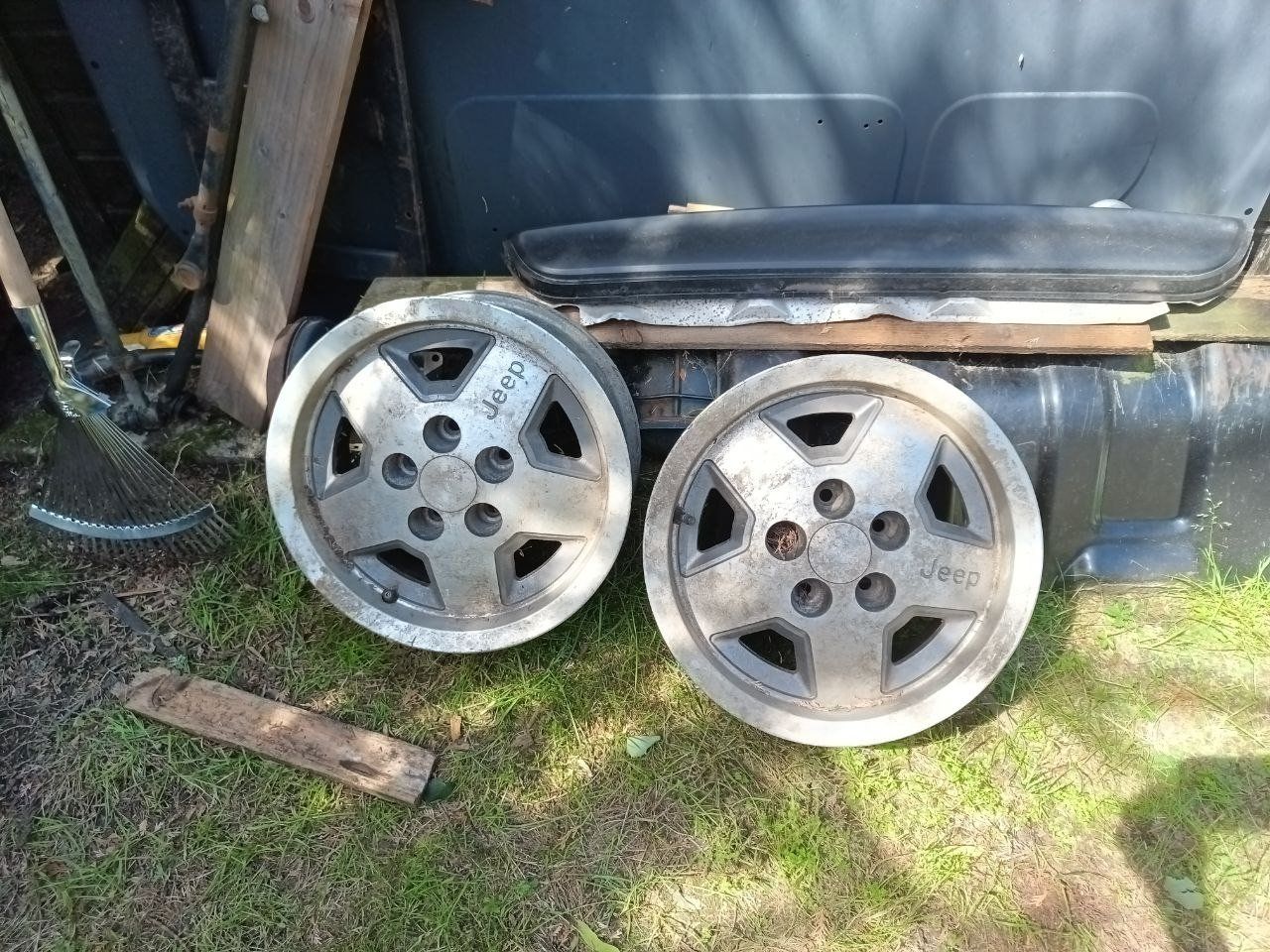 Jeep Felgen: Jeep Cherokee 2 x Alufelgen – Gebraucht aus Gudo von dispo3