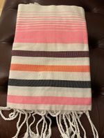 Serviette de plage rayée multicolore avec franges 🌞