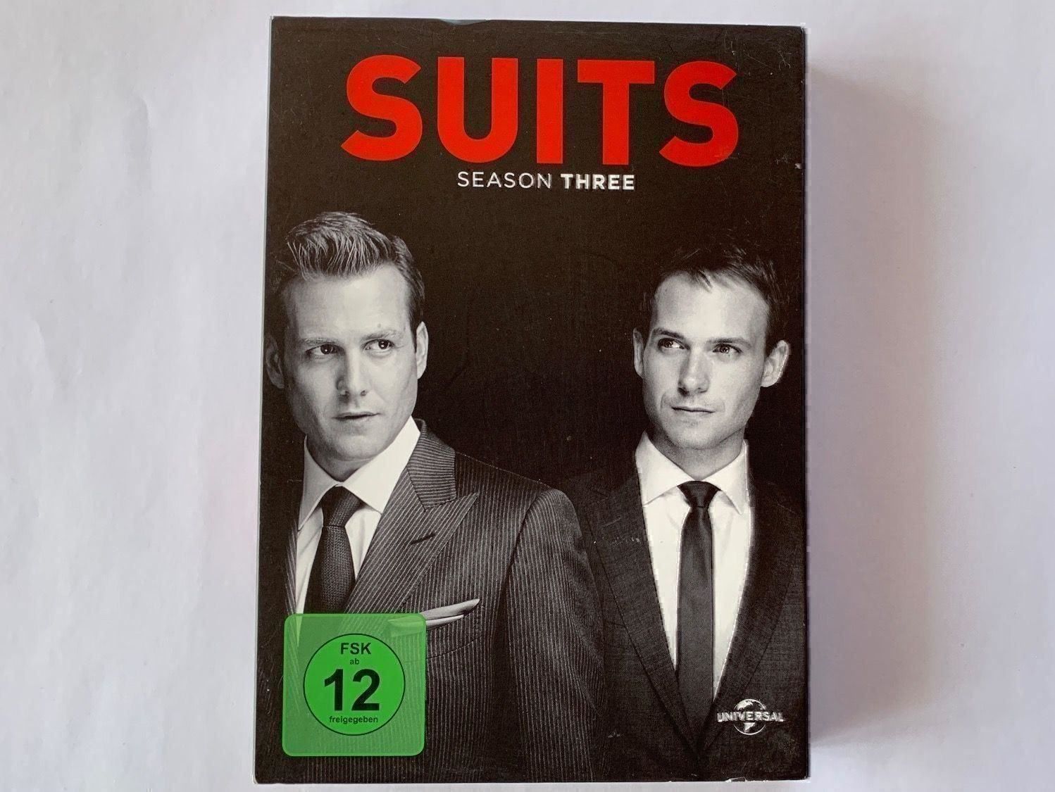 Tutti i DVDs: Suits Season Three – Usato da Stein am Rhein venduto da Karisma78