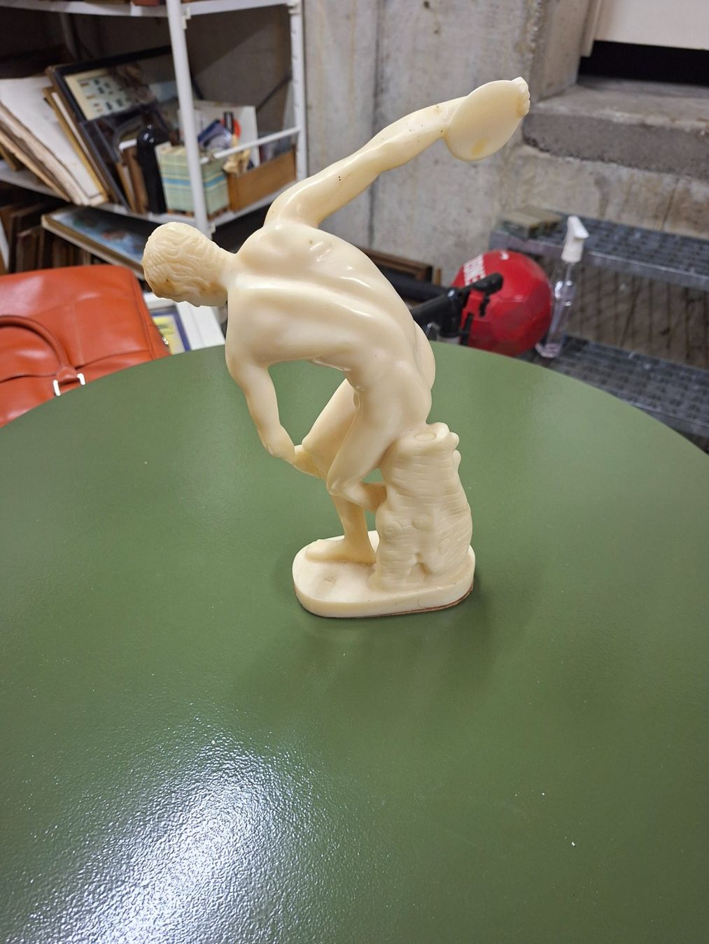 Skulpturen & Statuen: Klassische Diskuswerfer-Figur, Kunstobjekt für Kenner! – Gebraucht aus Schaffhausen von meteor7 3