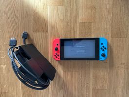 Nintendo Switch Konsole inklusive Dock gebraucht