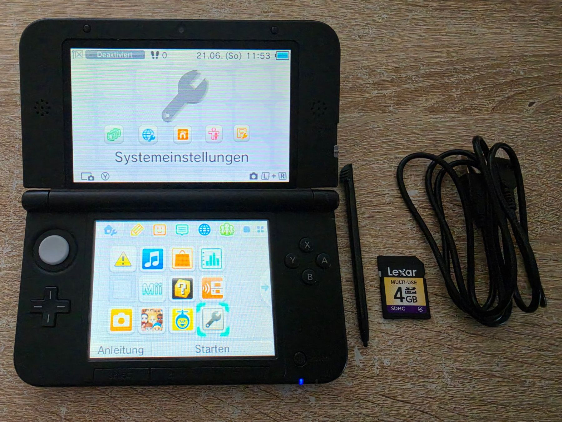 Nintendo Konsolen: Nintendo 3DS XL in blau – Gebraucht aus Sempach von Knuckles17