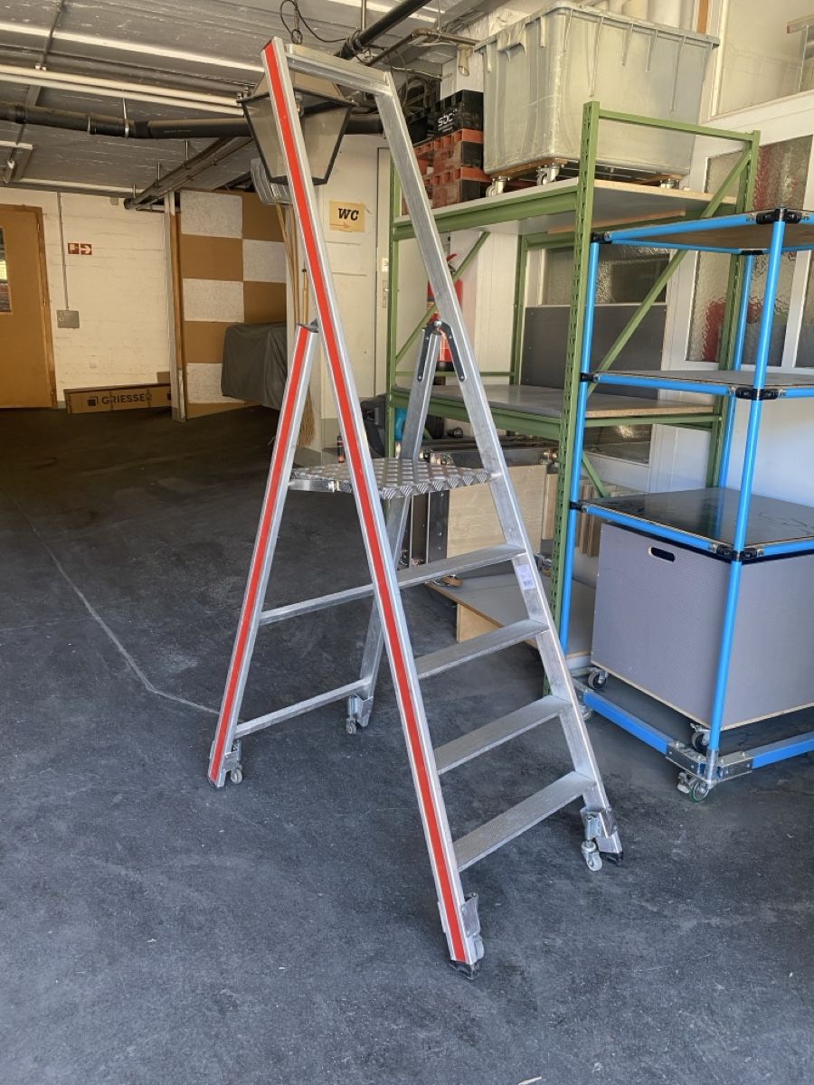 Scale: Podestleiter von HB Systeme ab 1.- – Usato da Wabern venduto da HK-Design