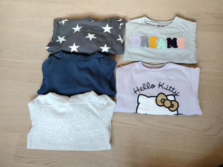 3x Hoodie, 2x Pullover Mädchen Grösse 122/128