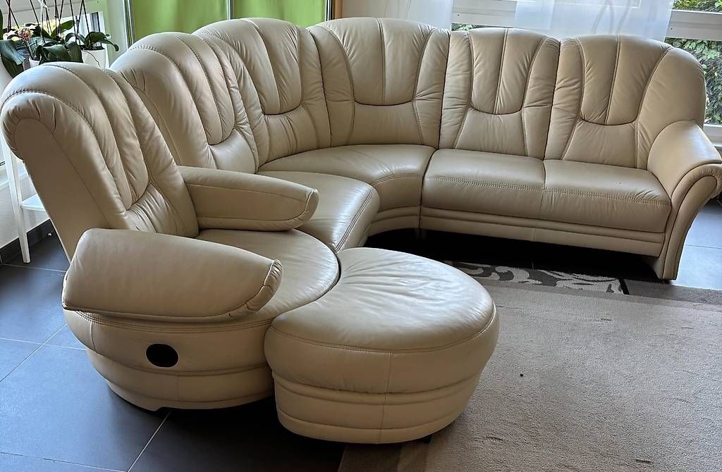 Sofas: Ledersofa Echtleder mit drehbarem Sessel – Gebraucht aus Niederwil AG von mk7_pq5p 2