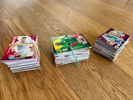 Viele Sammelkarten Fussball Panini-Kit Qatar 2022
