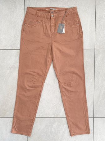Leichte Damen Hose von NILE, Gr. L. Tapered. Neu.