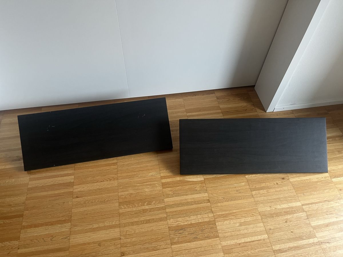 Scaffali: Zwei Wandregale schwarz mit Halterung – Usato da Zürich venduto da mic_rfc8