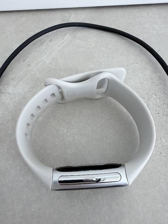 Smartwatch: Fitbit Charge 6 Tracker neuwertig  – Usato da Seewen SZ venduto da mar_5yzl 2
