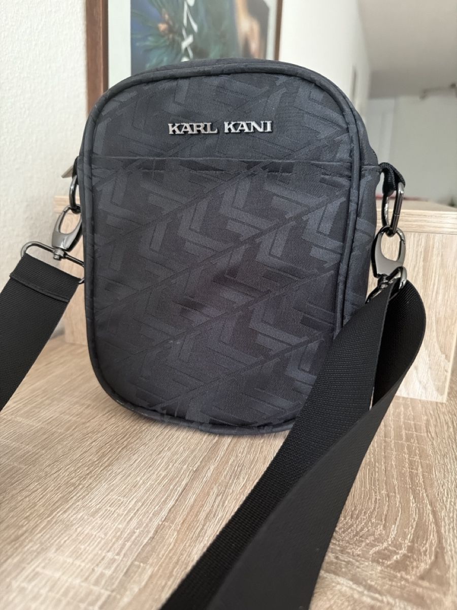Sacs: Karl Kani Umhängetasche – D'occasion à Zürich par kar_6m6v