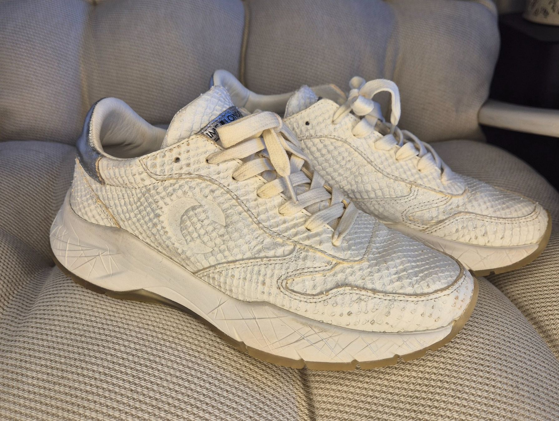 Scarpe da donna: Crime London Sneaker – Usato da Leissigen venduto da ali_k9v8