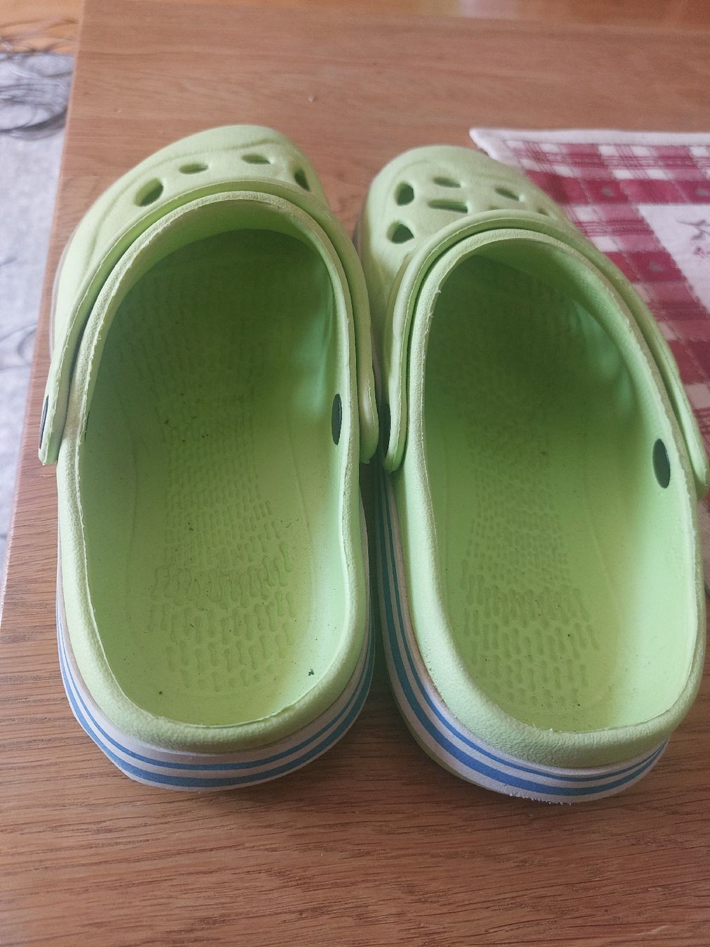 Crocs Scarpe da uomo: croggs – Usato da Landquart venduto da Cedes 1