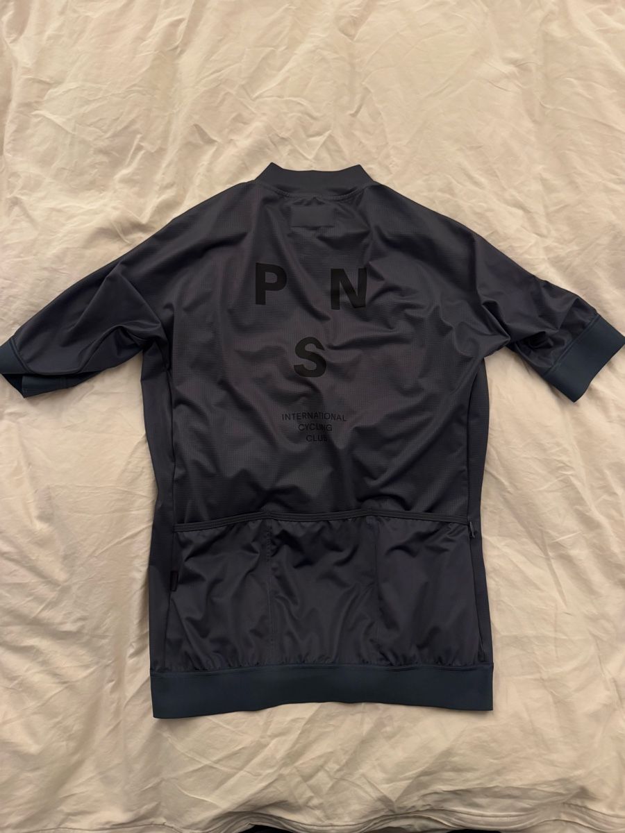 Pas Normal Studios Leibchen & Hosen: Pas normal Studios Mechanism Jersey L  – Gebraucht aus Rapperswil SG von pli_fz9r 1