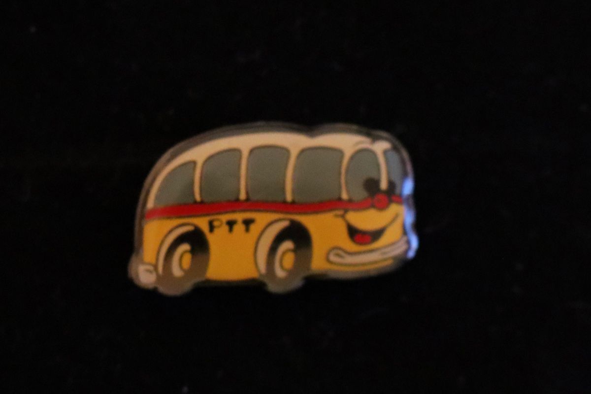 Plaquettes & Badges: PIN Alter PTT Bus – D'occasion à Ottenbach par siiinnaa_77