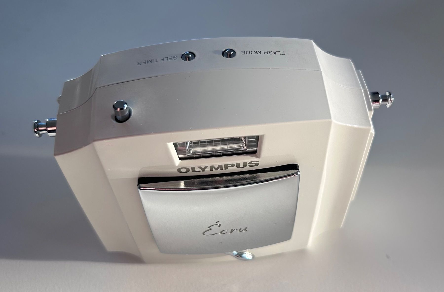 Olympus Fotocamera: Olympus Ecru Sammlerkamera,  Winter Schnäppchen – Nuovo e nell'imballaggio originale da Immensee venduto da Spengler8 1