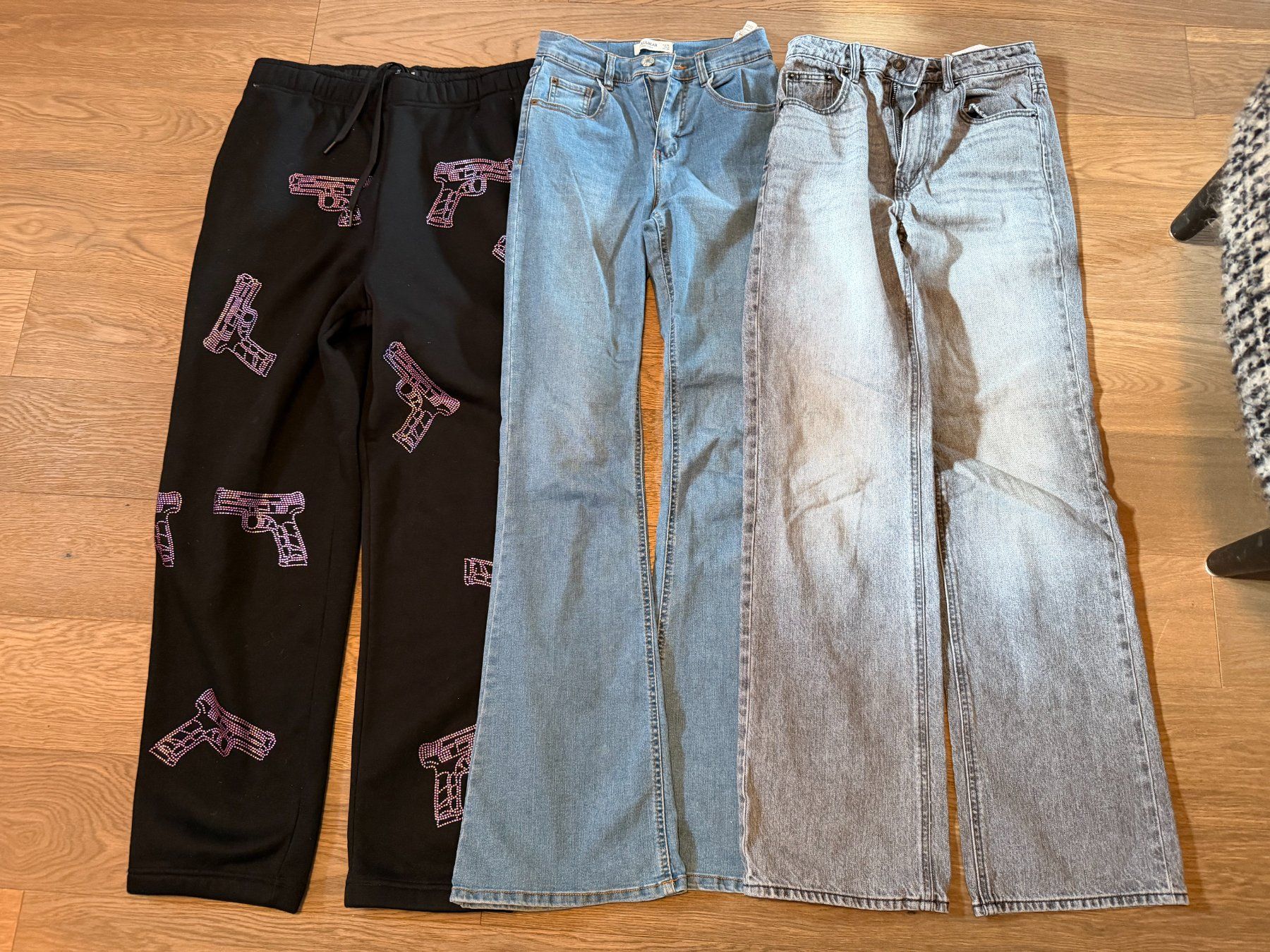 Lotti & Set di vestiti: 6 Paar Hosen – Usato da Schaan venduto da nag789 2