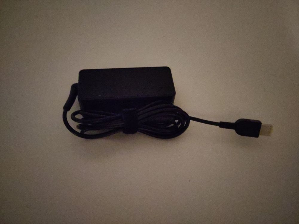 Power4Laptops Netzteil Für Lenovo V15-IGL – 20V, 3.25A, Stecker 4.0x1.7mm