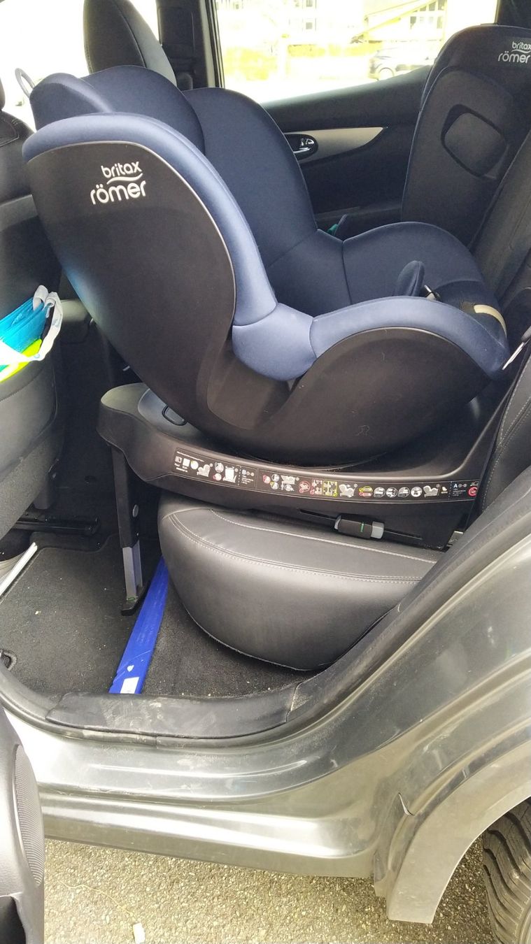 Britax Römer Seggiolini per auto: Britax Römer Dualfix M Plus – Usato da Kappel SO venduto da teiger83 1