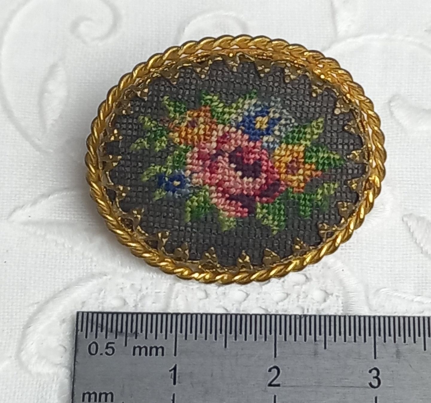 Broschen & Nadeln: Antike Petitte Pointe Brosche mit Rosen Bukett.  – Gebraucht aus Buchs AG von Dzirul 3