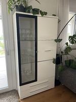 Vitrinenschrank