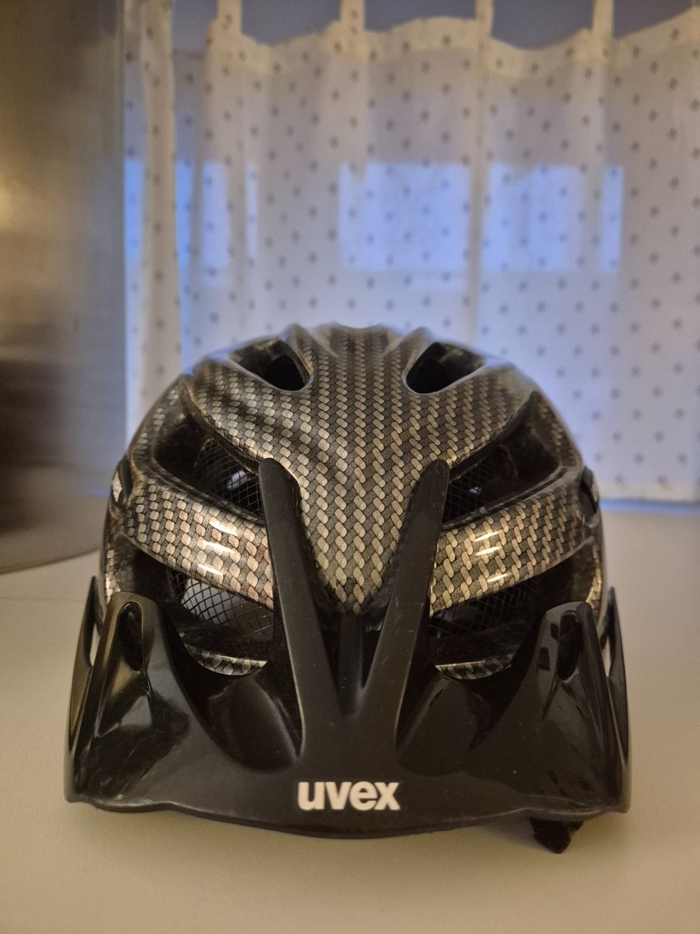 Uvex Caschi: Uvex Velohelm – Usato da Luzern venduto da Yel_low
