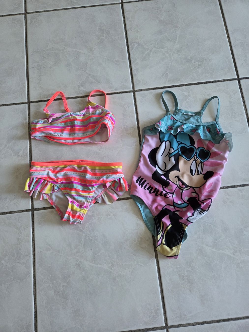 Badekleider & Bikinis: Badenweiler Grüsse 98/104 – Gebraucht aus Aarburg von augenschmaus8