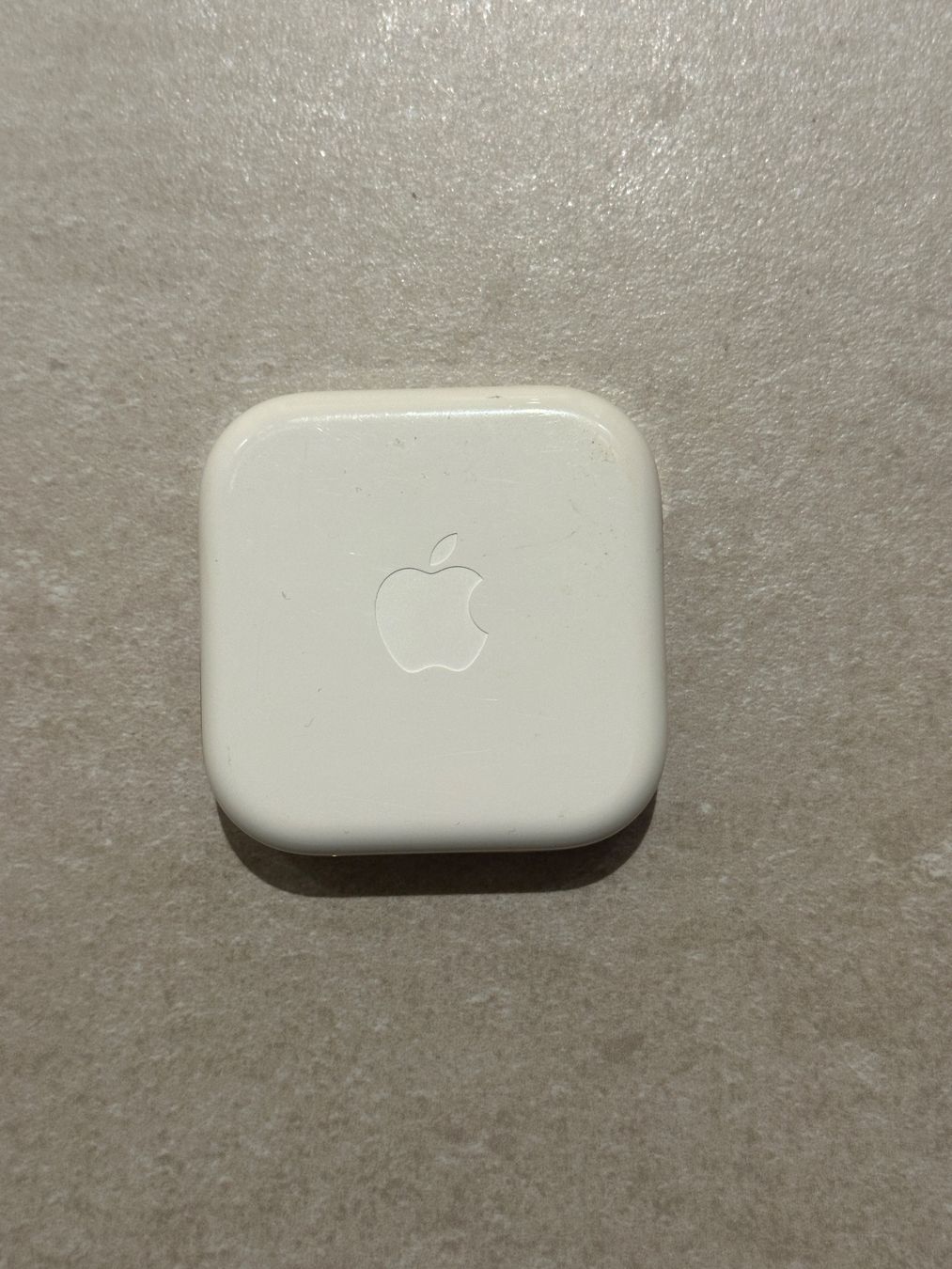 Apple Cuffie: Apple EarPods Case – Usato da Rickenbach b. Wil venduto da Salsch 2