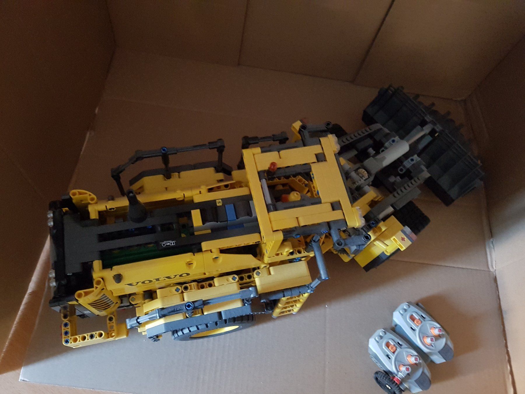 Lego Baukästen: LEGO Technic Volvo LF350F Radlader – Gebraucht aus Sirnach von Schte001 3