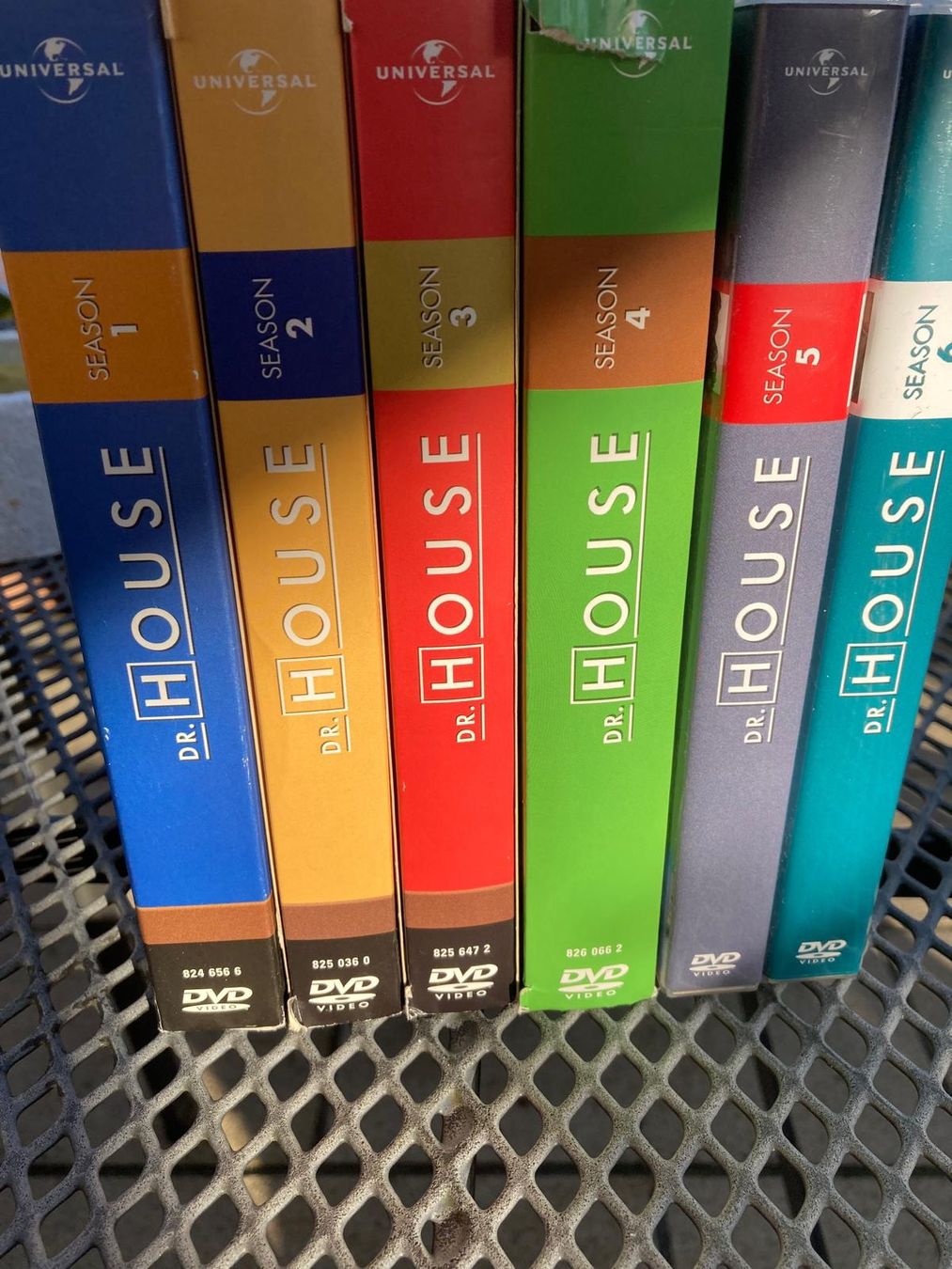 Tutti i DVDs: Dr. House DVD Sammlung Staffel 1-6 – Usato da Buttikon SZ venduto da FlohmarktParadies 1