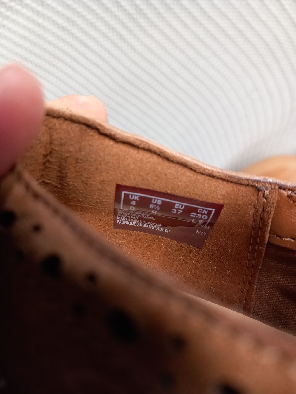 Clarks Chaussures femmes: Clarks Schnürschuhe/ Budapester/ Derbies Gr.37 braun – D'occasion à Gwatt (Thun) par umwelt-brocki 6