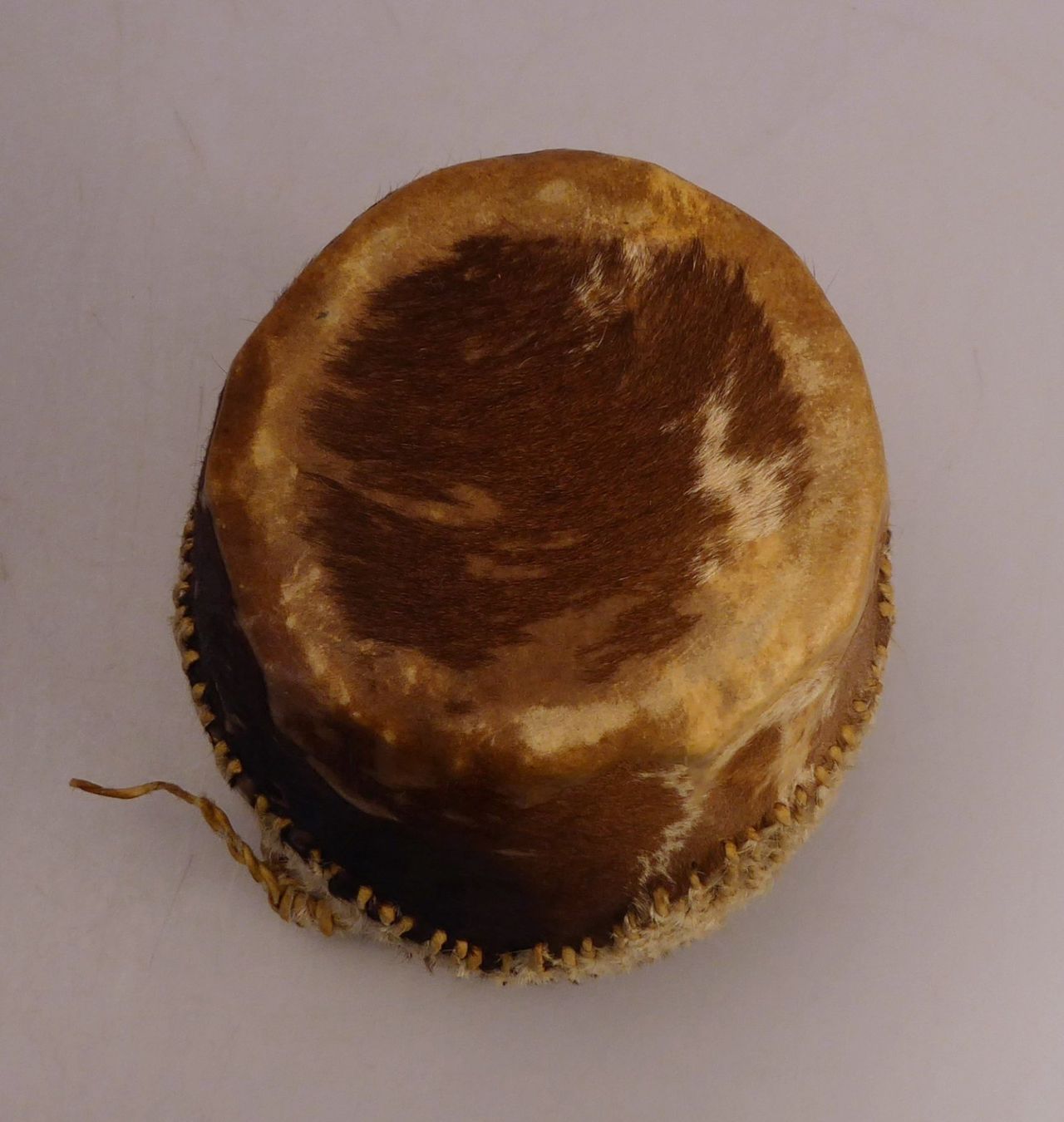 Strumenti musicali: Traditionelle Handtrommel mit Naturfell – Usato da Volketswil venduto da brockipfannenstil 3