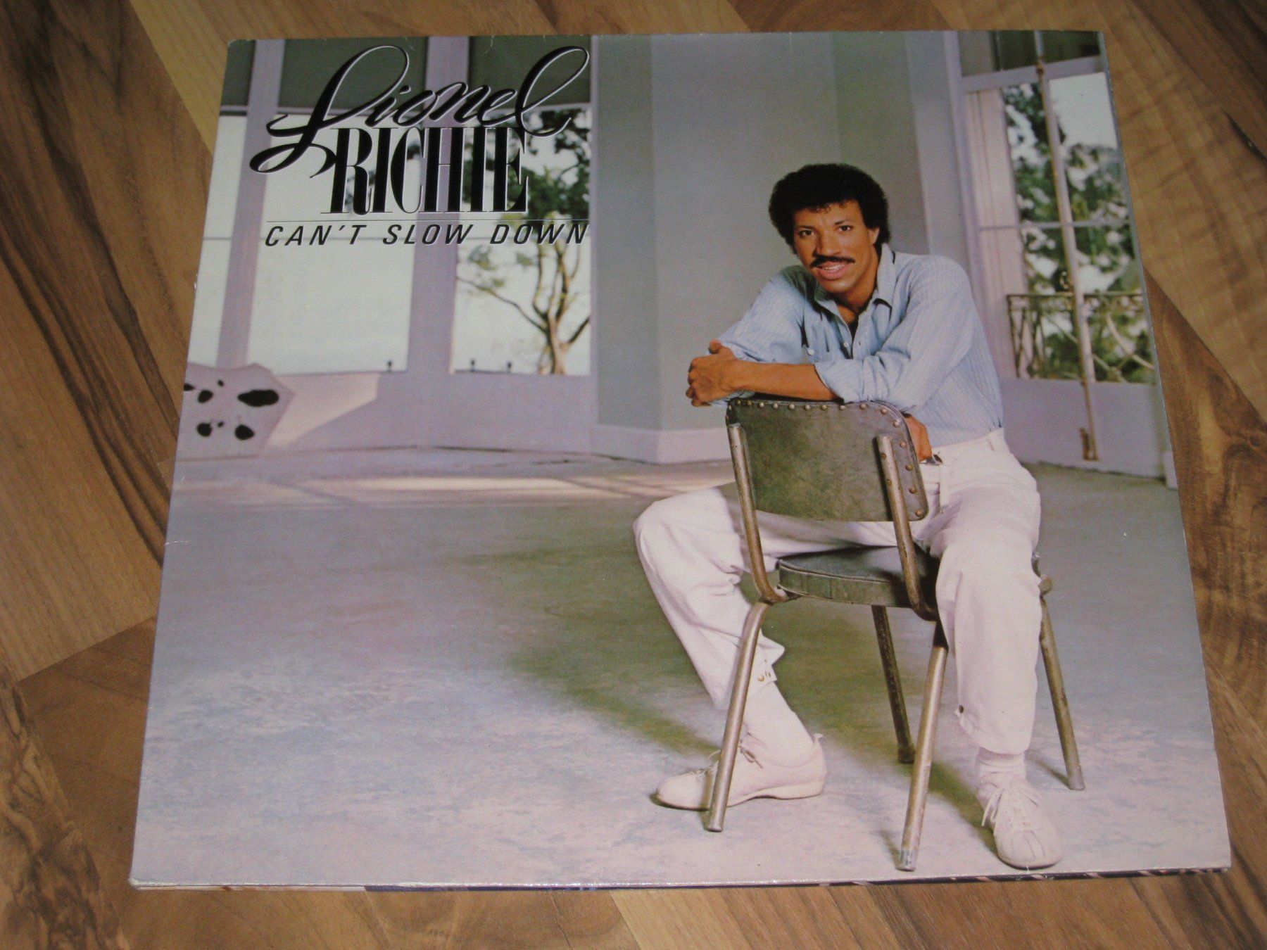 Dischi in vinile: LP - LIONEL RICHIE - CAN'T SLOW DOWN – Usato da Steckborn venduto da Quo7
