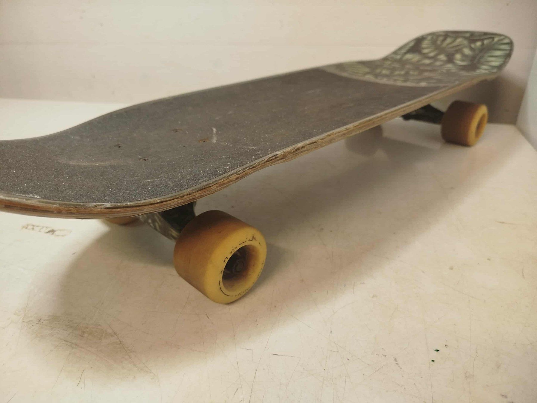 Globe Skateboards: Skateboard Globe – Usato da La Chaux-de-Fonds venduto da Emmaus2300CDF 1