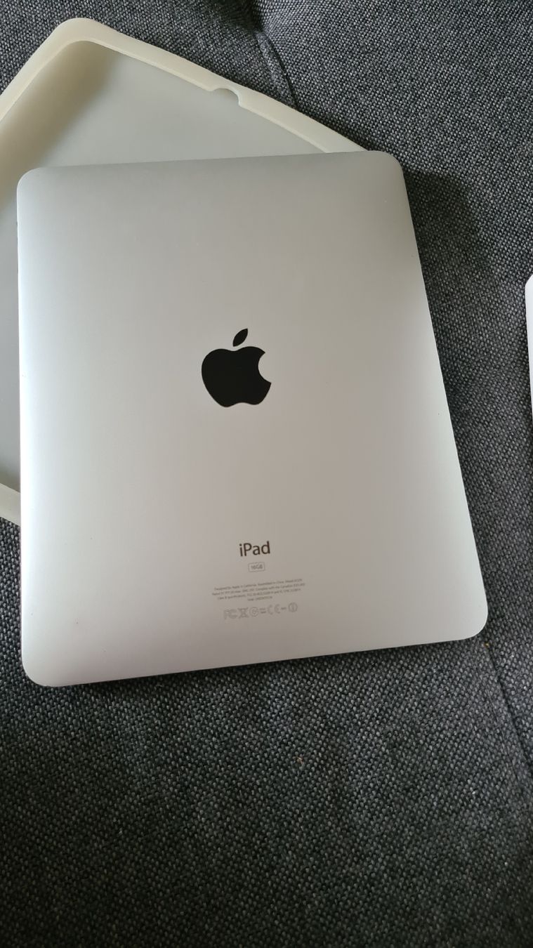 Apple Tablet PC: ipad – Usato da Kriens venduto da nello-1 3