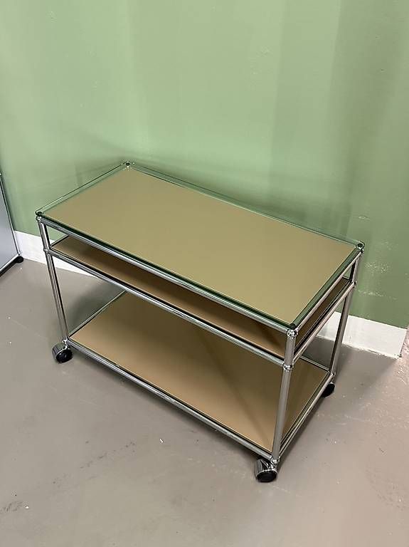 Tavoli: USM Haller couchtisch beige – Usato da Glattbrugg venduto da q-aderdesign 1