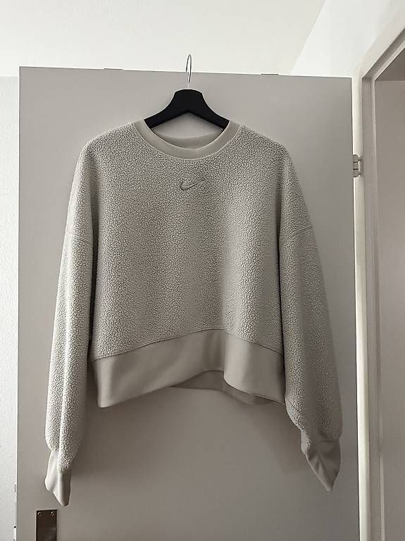 Maglioni & Felpe: Nike Sweatshirt – Nuovo e nell'imballaggio originale da Spiez venduto da deborahsarahhh