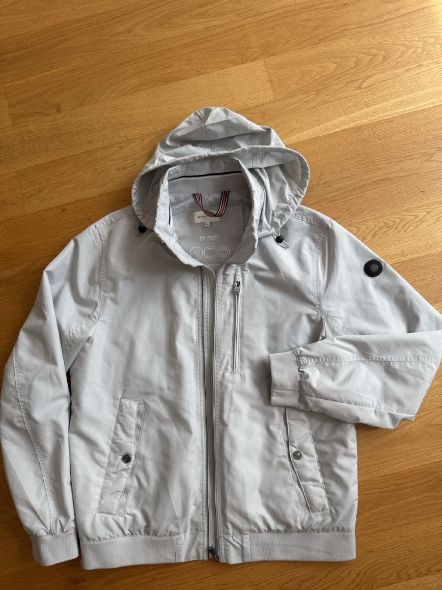 Tom Tailor Giacche: Hellblaue Sommerjacke XL – Usato da Adliswil venduto da vet_h5qd