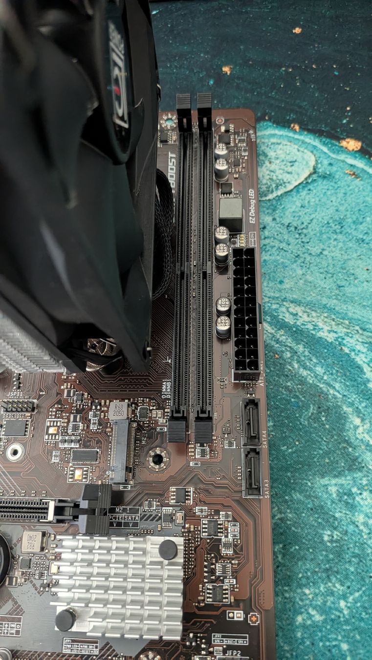 Schede madri: MSI B450M PRO-M2 MAX Mainboard mit CPU-Kühler, ryzen 5 3600 – Usato da Reiden venduto da Vicrul 5
