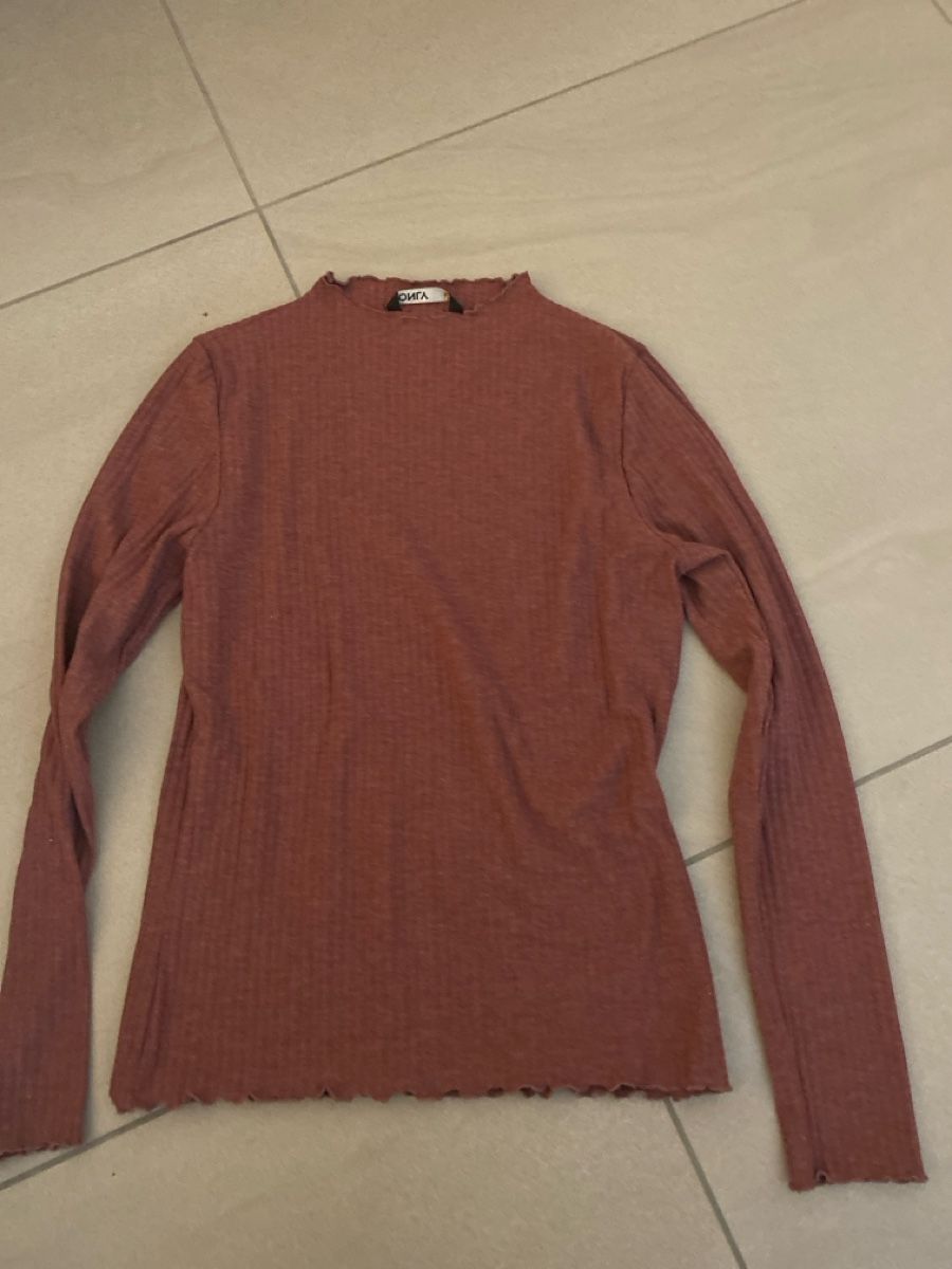 Only Maglioni & Felpe: Feiner Pullover – Usato da Chur venduto da dan_tp5n