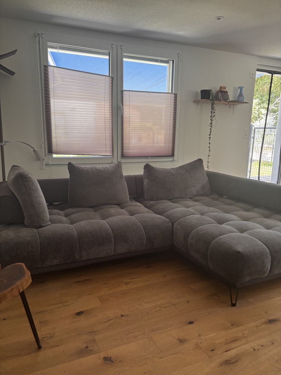 Mömax Sofas: Sofa grau – Gebraucht aus Portalban von Jornsbeatrice 1