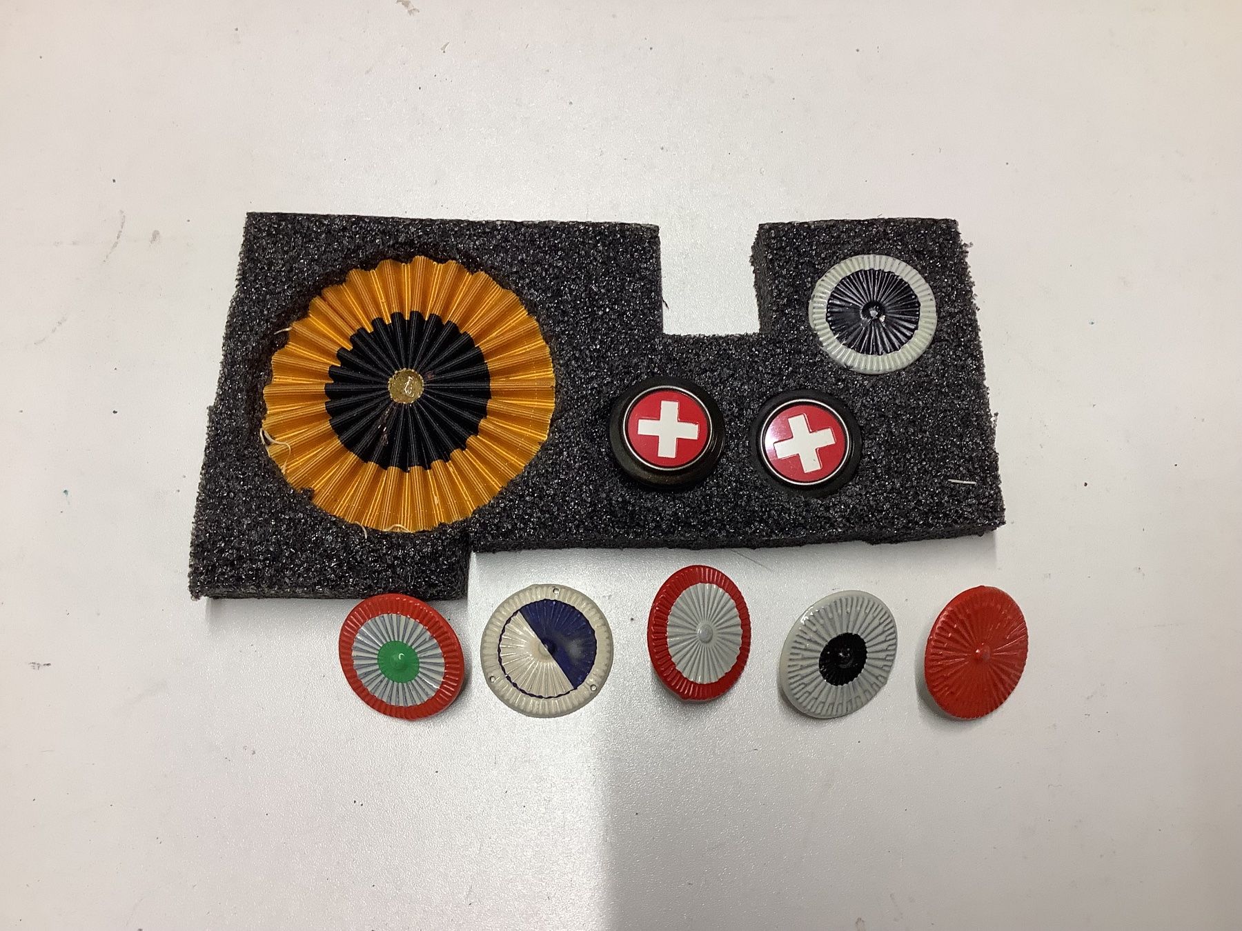 Plaquettes & Badges: Abzeichen Schweizer Militär – D'occasion à Holzhäusern ZG par tho_8my6