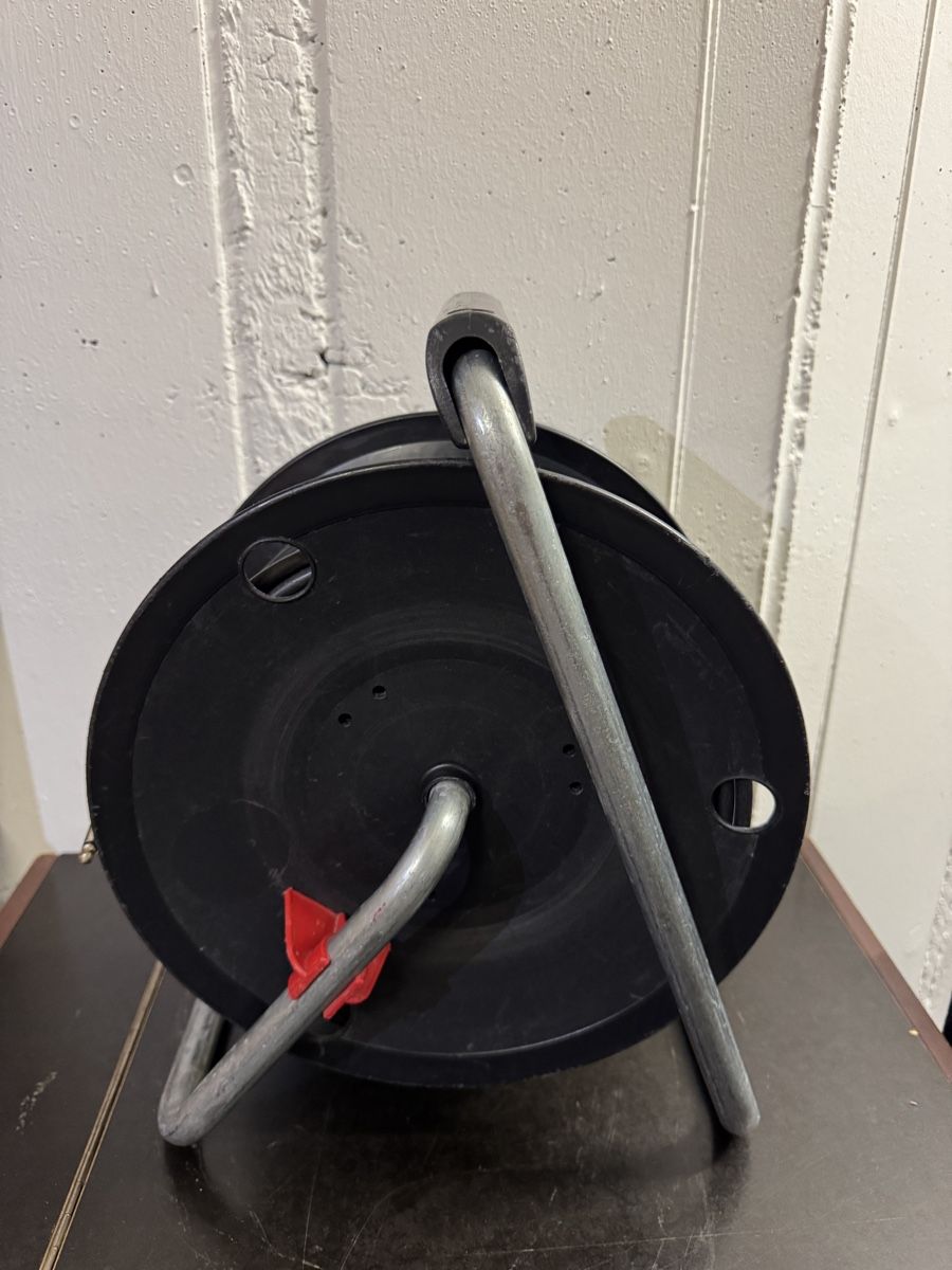 Neutrik Cavi: NEUTRIK Kabelrolle mit 40M Instrumentenkabel !!!! – Usato da Seewen SZ venduto da QM.03 3
