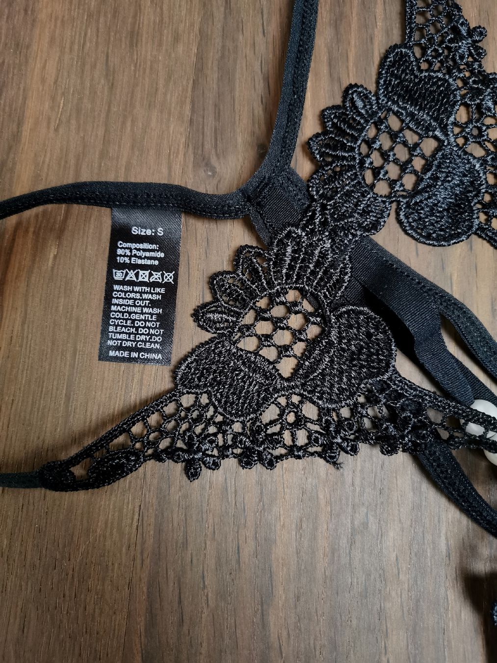 Altra biancheria intima: Schwarzer String Tanga mit Spitze und Perlen, Gr. S neu – Nuovo (secondo la descrizione) da Obergerlafingen venduto da Sigus 1