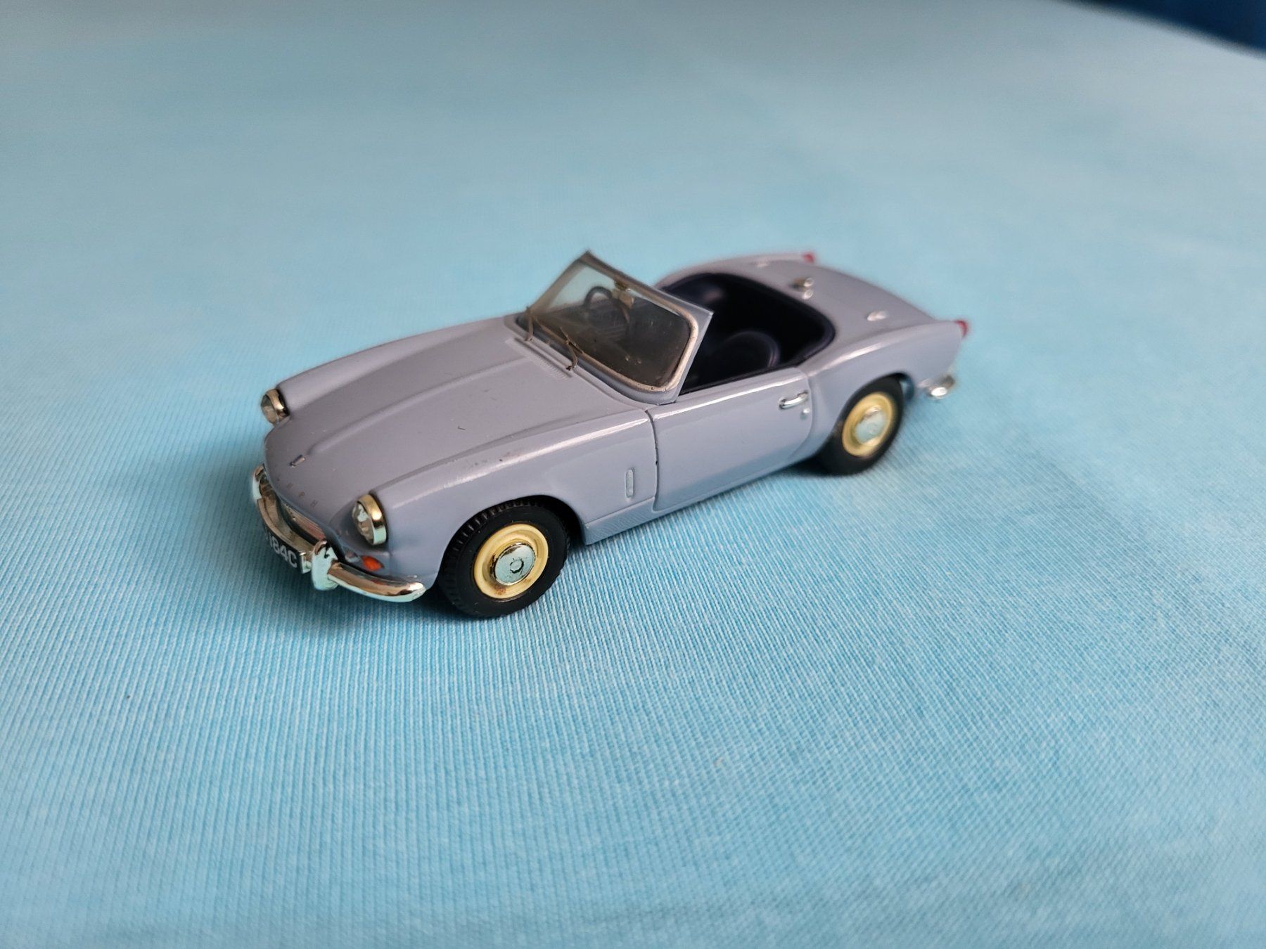 Triumph Modellini d'auto: Triumph Spitfire Mk II, 1964 – Usato da Glattbrugg venduto da PhilKrill