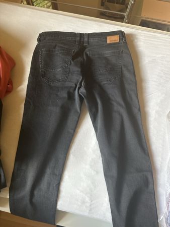 Chinos & Jeans Herren Gr. 33/34 wie neu, 6 Stück