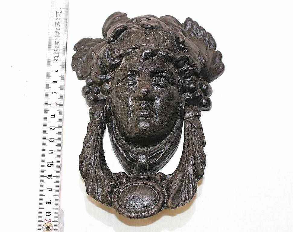 Chiavi & Serrature: Türklopfer mit Dionysos Kopf. – Usato da Trun venduto da artantic